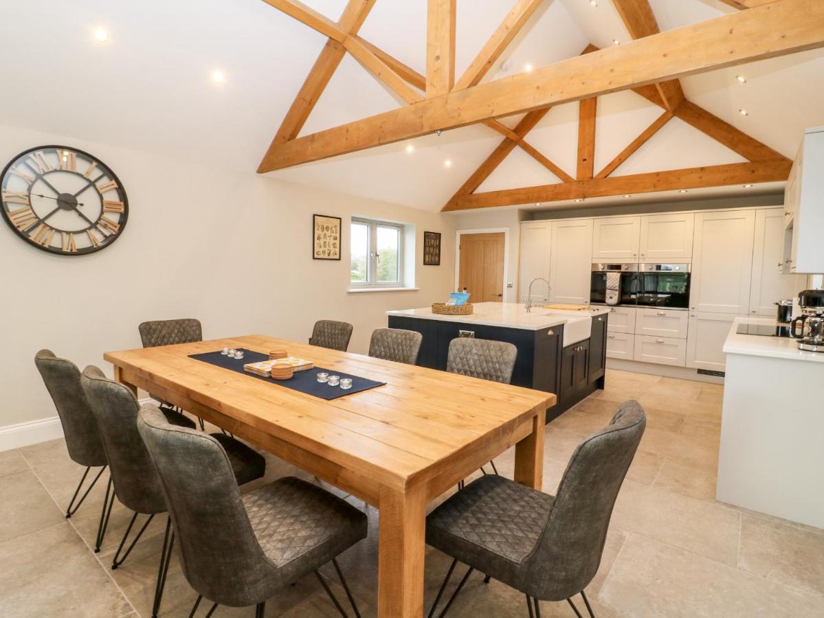 The Cart House Villa York Exterior photo