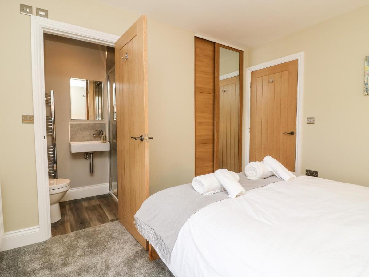 The Cart House Villa York Exterior photo